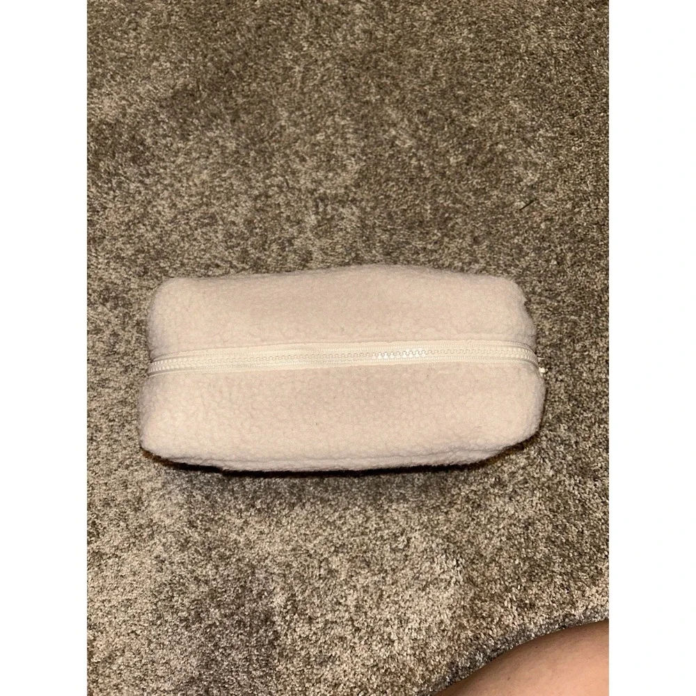 WILO The Label Teddy Sherpa Cosmetic Makeup Toiletry Travel Zip Pouch Cream Bag